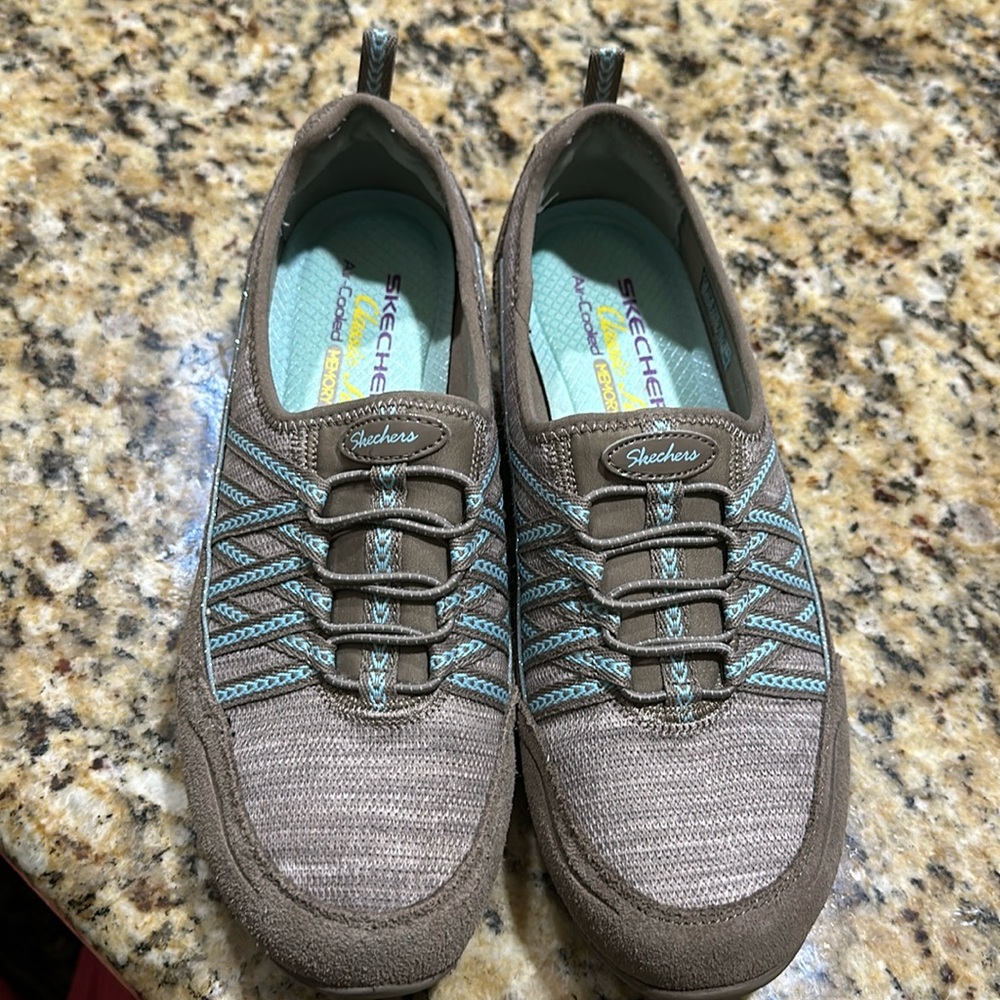 Skechers shoes